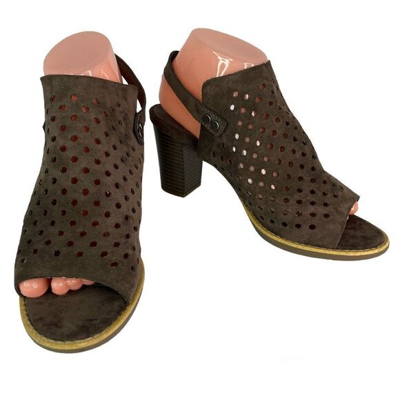 White Mountain Glorielle Perforated Cut Out Slingback Toe Block Heel Taupe Sz 8 - Picture 1 of 10